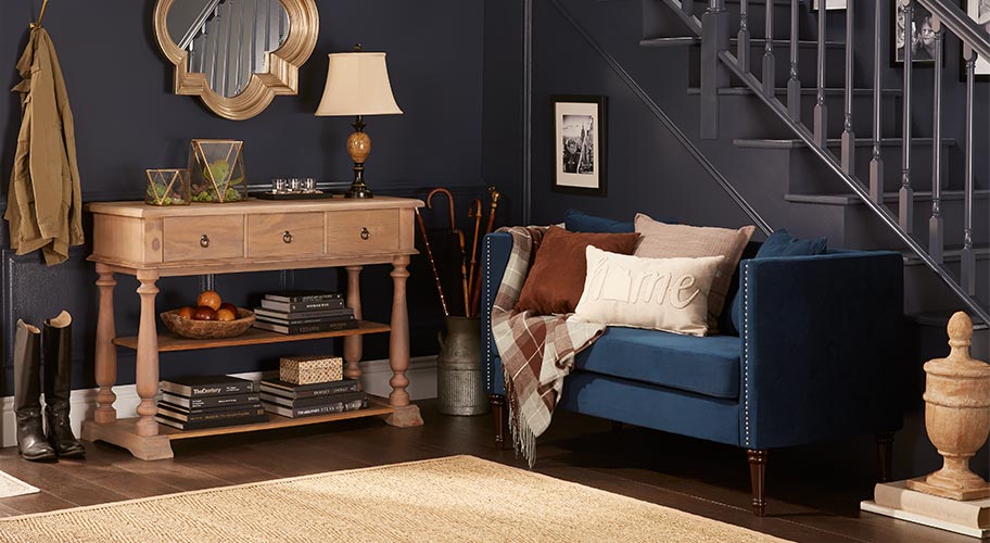 A warm welcome. Create an entryway that’s comforting & seasonal. A warm welcome. Create an entryway that’s comforting & seasonal.